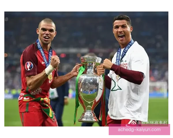 佩佩在皇马时期表现稳健，成为后防线的中坚力量